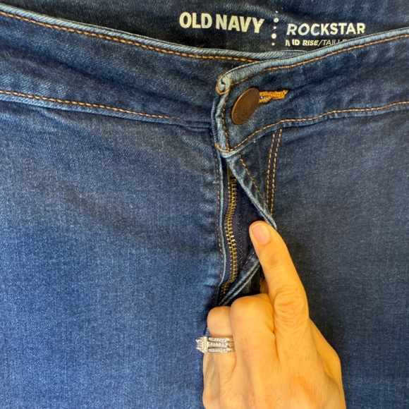 ON | Mid Rise Rockstar Plus Size Comfy Soft Stretch Skinny Jeans - Picture 6 of 11